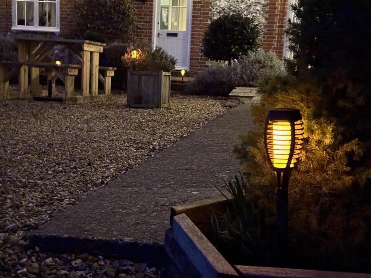 Stonehenge Cottages Salisbury Exterior foto